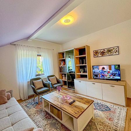 Apartman Mibel Загреб Екстер'єр фото
